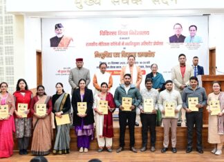 CM धामी ने राजकीय दून मेडिकल कॉलेज के 142 नवनियुक्त असिस्टेंट प्रोफेसर्स को प्रदान किए नियुक्ति पत्र