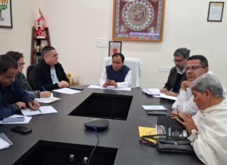 प्रत्येक जनपद में स्थापित होंगे मॉडल सहकारिता गांव : डॉ. धन सिंह रावत