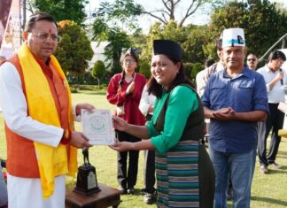 सीएम धामी ने “एक भारत श्रेष्ठ भारत” के तहत नॉर्थ ईस्ट के युवाओं से किया संवाद