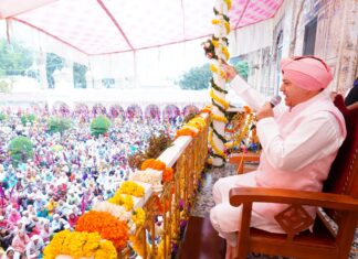 श्रद्धा और भक्ति के रंगों में सराबोर हुआ दून: श्री दरबार साहिब में गुरु मंत्र पाकर धन्य धन्य हुई गुरु की प्यारी संगतें