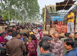 DM Action: जिला प्रशासन के आदेशों की अहवेलना पड़ी भारी, गैस एजेंसी के सिलेंडर जब्त, मुकदमा दर्ज