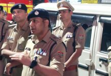 SSP दून के नेतृत्व में अपराधियों पर जारी एक्शन: SSP स्वयं ग्राउंड जीरो पर उतरकर कर रहे टीम की अगुवाई