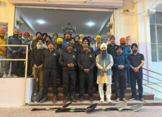 आस्था: भारतीय सेना व ट्रस्ट के सेवादारों ने गोविंदघाट से घंगरिया होते हुए हेमकुंट साहिब ट्रेक मार्ग से बर्फ हटाना किया शुरू