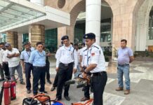 देहरादून एयरपोर्ट पर अग्निशमन उपकरणों का प्रदर्शन: अग्निशमन सेवा सप्ताह के अंतर्गत जागरूकता कार्यक्रम