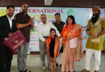 स्पर्श हिमालय विश्विद्यालय में दो दिवसीय अंतर्राष्ट्रीय योग कॉन्फ्रेंस का शुभारंभ: 300 से अधिक शोधार्थियों ने लिया भाग