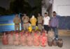 Action: DM के निर्देशन में अवैध गैस कारोबार पर कसा शिकंजा, 32 सिलेंडर, 4 गैस रिफिलिंग उपकरण जब्त