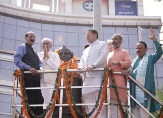 सीएम धामी ने उत्तर प्रदेश के पूर्व मुख्यमंत्री स्व. हेमवती नंदन बहुगुणा की 107वीं जयंती पर दी भावपूर्ण श्रद्धांजलि