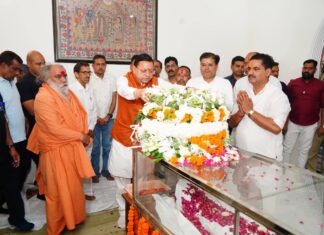 सीएम धामी ने स्वर्गीय मेजर जनरल भुवन चंद्र खण्डूरी को श्रद्धासुमन अर्पित कर दी भावभीनी श्रद्धांजलि