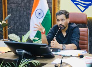 जन शिकायतों के समाधान में लापरवाही नहीं होगी बर्दाश्त: 36 दिनों से अधिक लंबित शिकायतों पर DM ने विभागों को थमाया वार्निंग लेटर