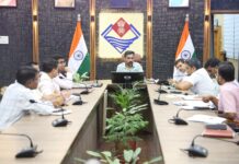 मानसून में जलभराव की समस्या हेतु DM सख्त: आईटी पार्क क्षेत्र में जलभराव निस्तारण हेतु तत्काल कार्य प्रारंभ करने के दिए निर्देश