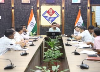 मानसून में जलभराव की समस्या हेतु DM सख्त: आईटी पार्क क्षेत्र में जलभराव निस्तारण हेतु तत्काल कार्य प्रारंभ करने के दिए निर्देश