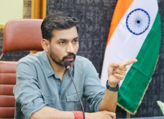DM ने आपदा प्रबंधन तैयारी एवं मानसून पूर्व व्यवस्थाओं की की समीक्षा: अधिकारियों को दिए जरूरी दिशा-निर्देश
