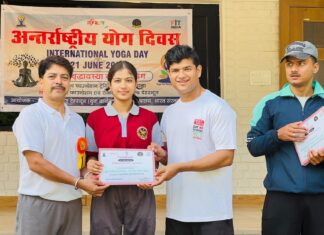 विश्व योग दिवस पर एक प्रेरणादायक आयोजन: नशे के खिलाफ 350 छात्र छात्राओं ने लिया संकल्प
