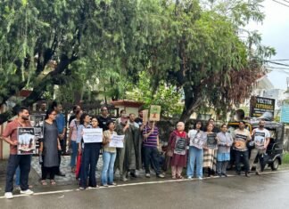 ऋषिकेश-भानियावाला हाईवे पर पेड़ों की कटान के खिलाफ एनएचएआई (NHAI) कार्यालय पर जोरदार प्रदर्शन