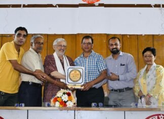 उत्तरांचल प्रेस क्लब ने वरिष्ठ पत्रकार गोविंद पंत राजू को किया सम्मानित: अंटार्कटिका से रिपोर्टिंग के ऐतिहासिक योगदान को सराहा