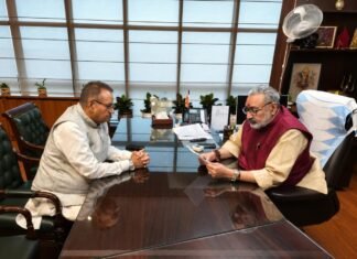 केंद्रीय वस्त्र मंत्री गिरिराज सिंह से मिले कृषि मंत्री गणेश जोशी: हल्द्वानी में सिल्क पार्क स्थापना के लिए मांगा सहयोग