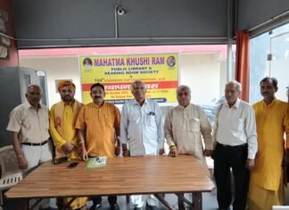 हरिद्वार मनसा देवी मंदिर में पुजारियों की तलाशी पर भड़का ब्राह्मण समाज: महंत के रवैये पर जताया भारी रोष