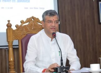 डेंगू को लेकर नगर निगम में तैयारियां तेज: महापौर ने वार्डों में फॉगिंग और एंटी-लार्वा छिड़काव अभियान पर दिया जोर