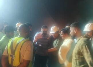 चमोली टीएचडीसी टनल में 13 लोगों का सुरक्षित रेस्क्यू: जिलाधिकारी गौरव कुमार मौके पर-प्रशासन की टीमें रेस्क्यू अभियान में जुटीं