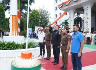 SGRR विश्वविद्यालय तिरंगे के रंग में रंगा: जोश और जज्बे के साथ मनाया गया 80वां स्वतंत्रता दिवस