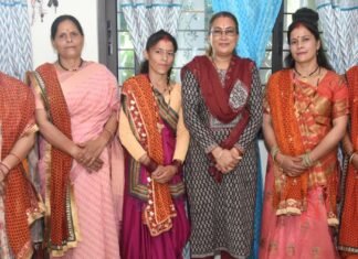 सोमेश्वर के गांवों में जनमिलन: रेखा आर्या ने विकास कार्यों के लिए विधायक निधि से सहयोग का किया ऐलान
