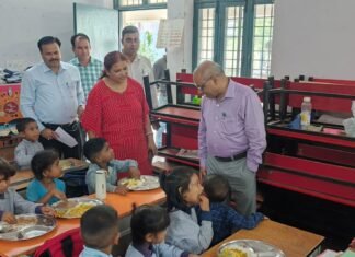 आयुक्त गढ़वाल ने सहसपुर में विशेष शिविरों का निरीक्षण कर एसआईआर कार्य की जानी प्रगति