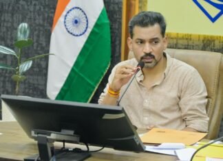 एसआईआर कार्य में पारदर्शिता एवं शुद्धता के साथ करें नोटिसों की सुनवाईः डीएम