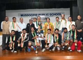 मेजर ध्यानचंद स्मृति हॉकी टूर्नामेंट का समापन, मंत्री गणेश जोशी ने विजेताओं को किया सम्मानित