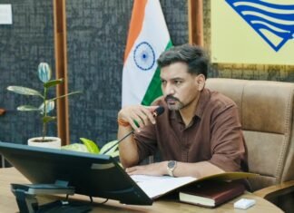आवारा पशुओं पर डीएम सख्त: सर्वे कर पोर्टल पर अपलोड होगा पूरा डेटा