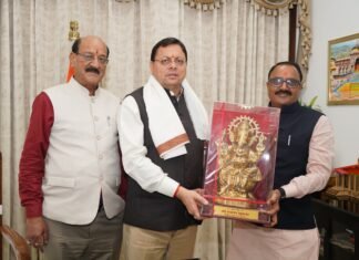 सीएम धामी और एमपी के ऊर्जा मंत्री राकेश शुक्ला के बीच विकास व हरित ऊर्जा पर मंथन