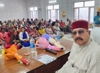 श्रमिकों के पसीने से लिखी जा रही विकास की नई इबारत : सतपाल महाराज