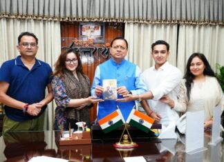 सीएम धामी ने किया ‘Maverick Jaspal’ पुस्तक का विमोचन: जसपाल राणा के योगदान को किया याद